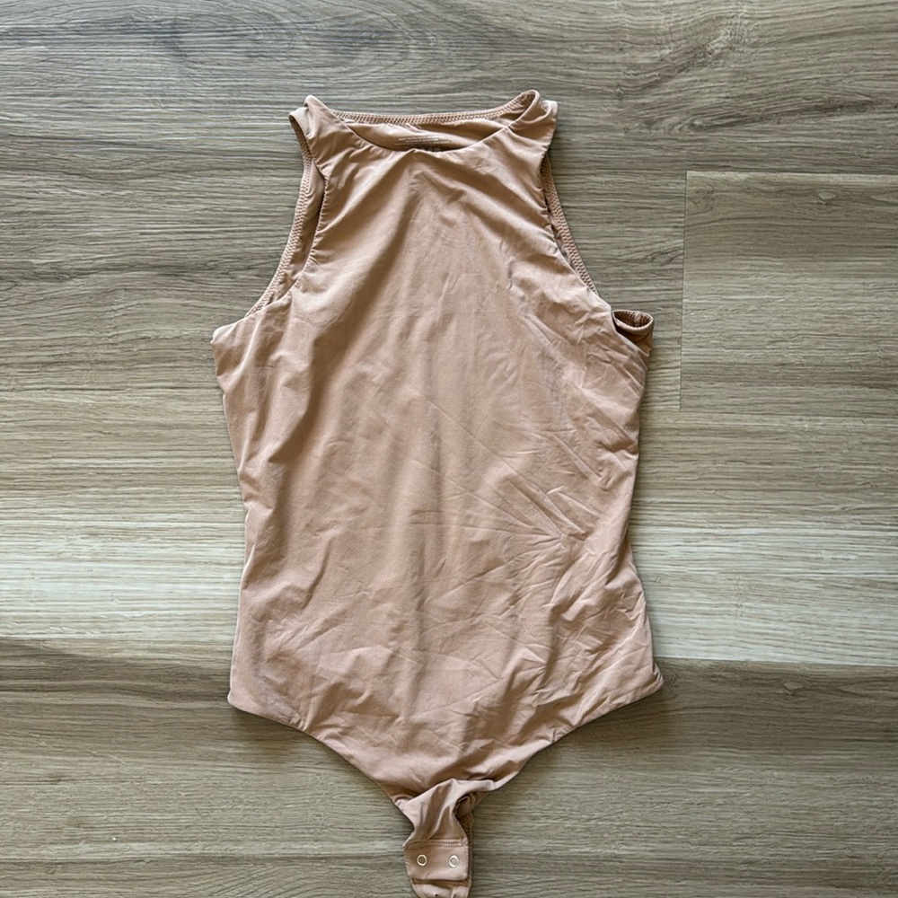 STRETCHY NUDE BODYSUIT